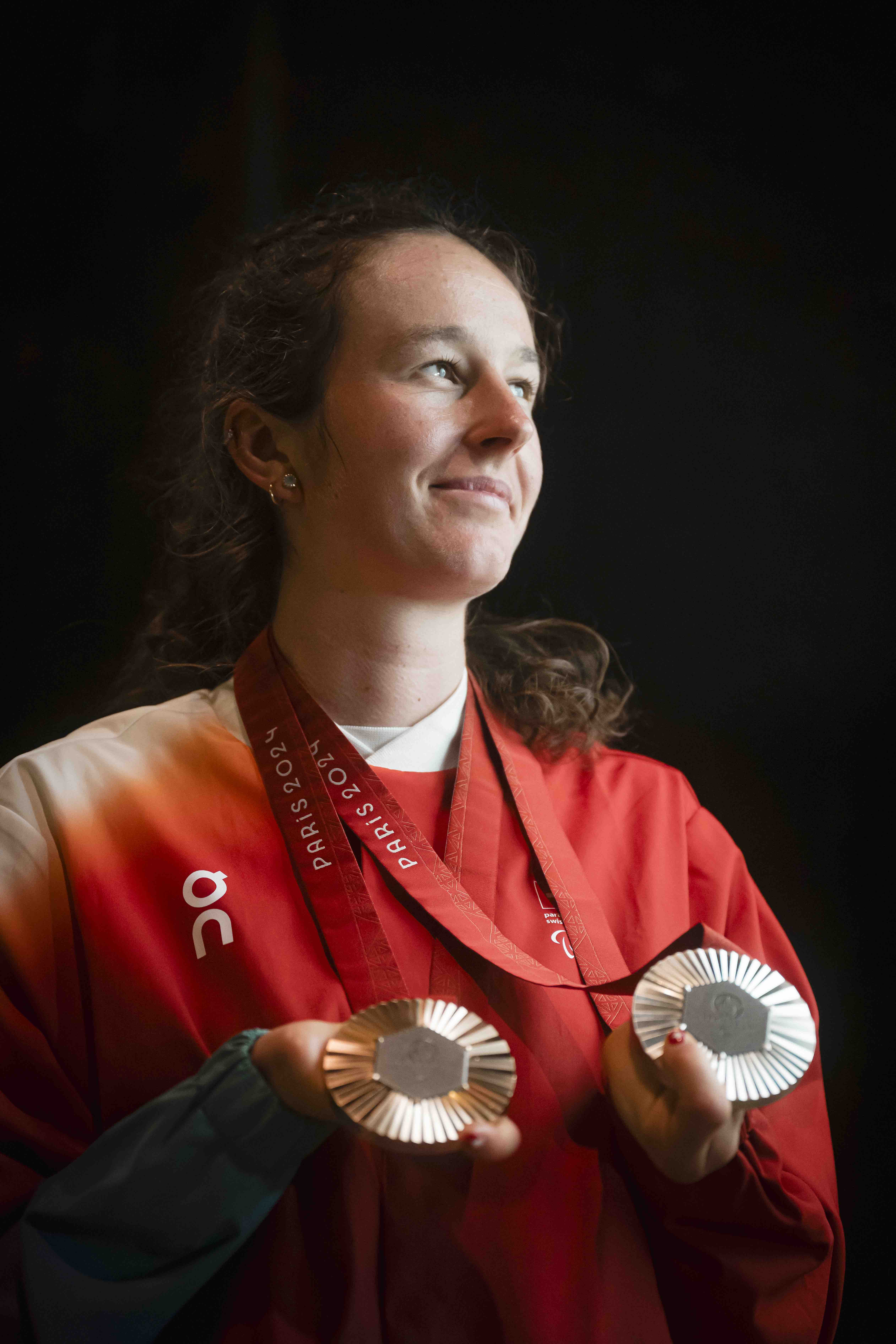 Flurina Rigling mit Medaillen